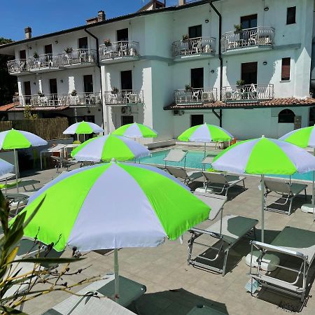 Hotel Vittoria Сирмионе Экстерьер фото
