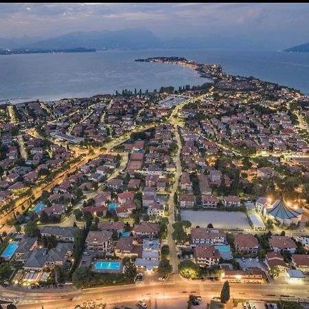 Hotel Vittoria Сирмионе Экстерьер фото